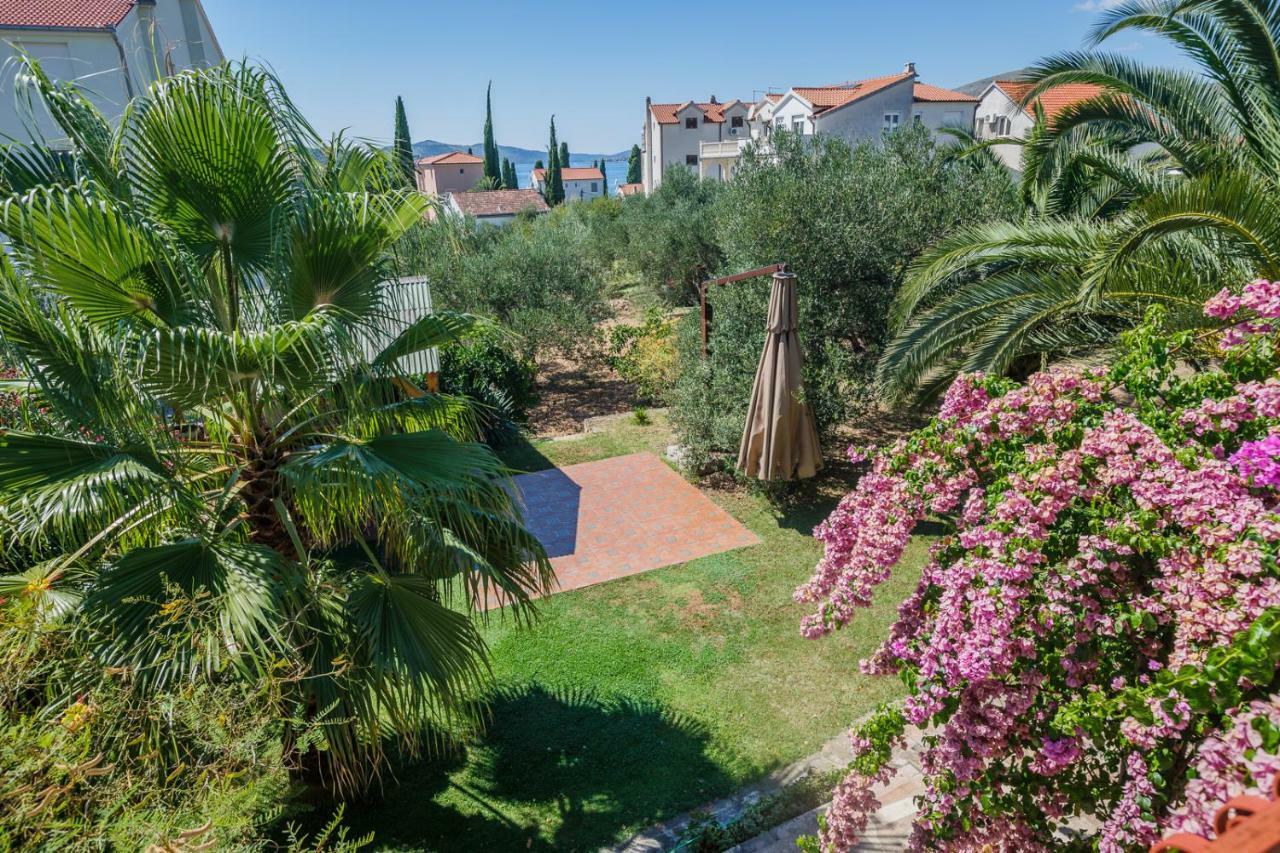 Oaza Mira Villa Trogir Exterior foto